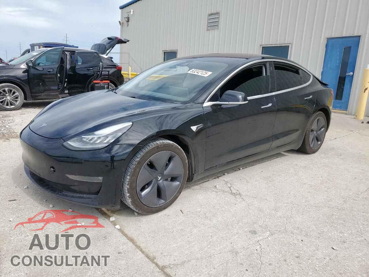 TESLA MODEL 3 2018 - 5YJ3E1EA8JF044210