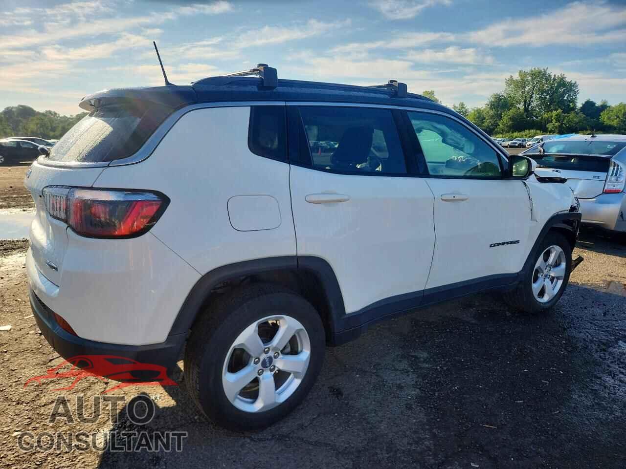 JEEP COMPASS 2018 - 3C4NJDBB0JT361189