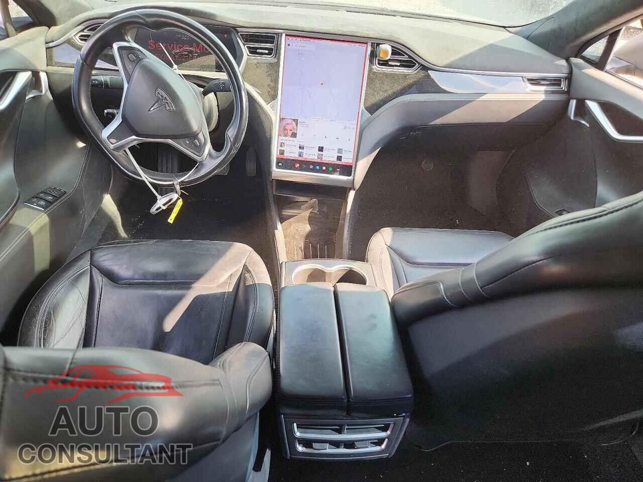 TESLA MODEL S 2015 - 5YJSA1E21FF109101