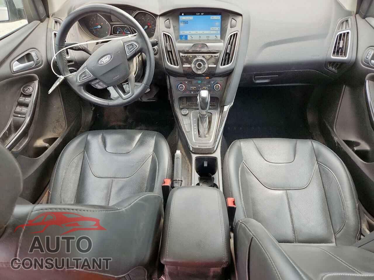 FORD FOCUS 2017 - 1FADP3N28HL346418