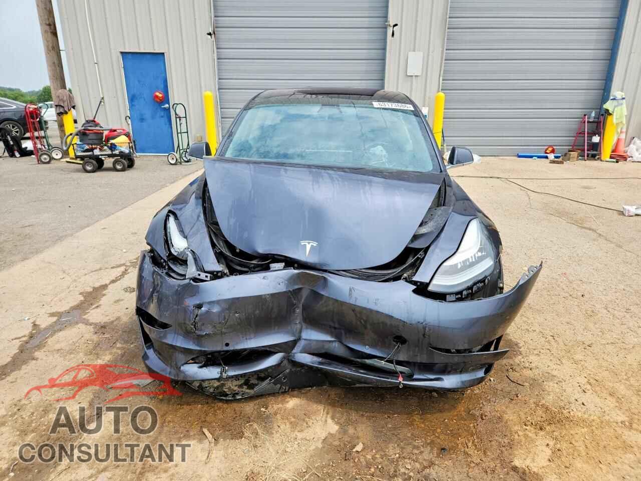 TESLA MODEL 3 2018 - 5YJ3E1EB4JF113967