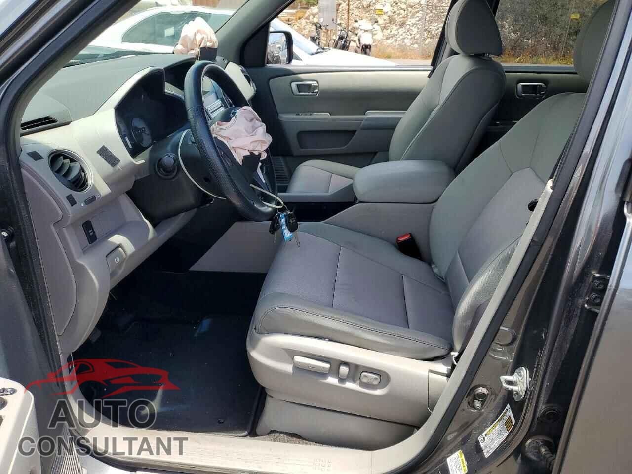 HONDA PILOT 2011 - 5FNYF3H40BB041968