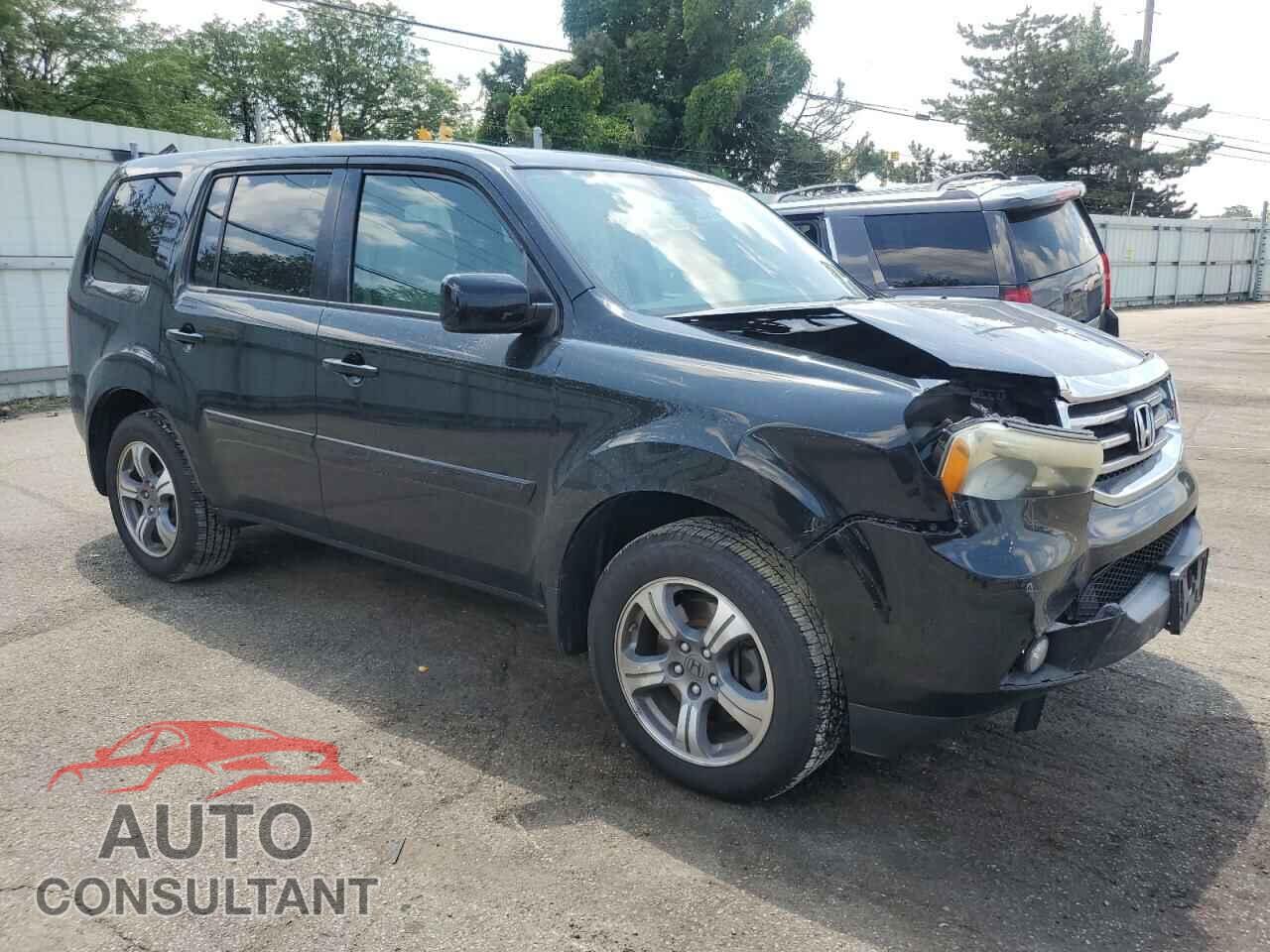 HONDA PILOT 2015 - 5FNYF4H36FB007245