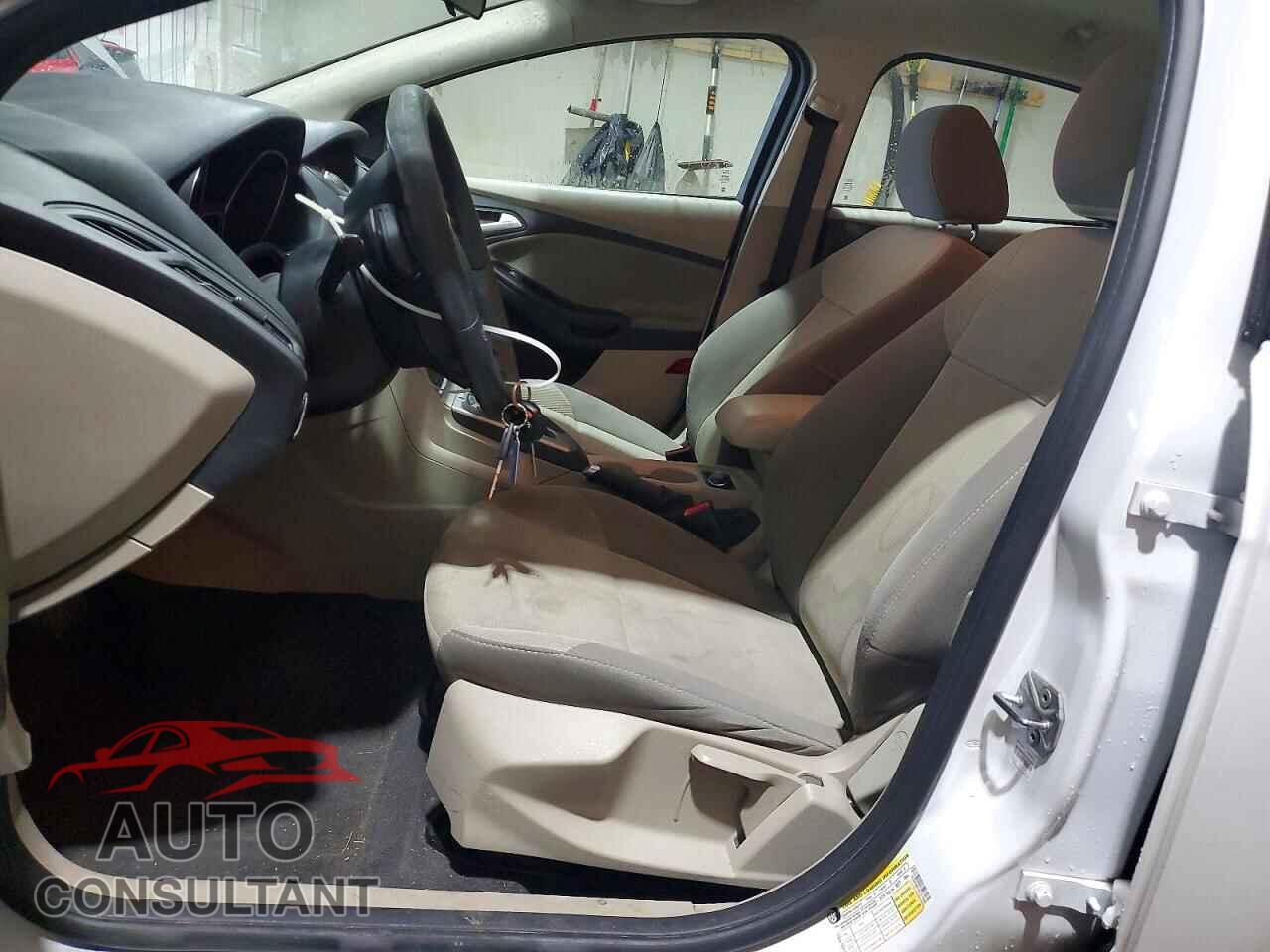FORD FOCUS 2014 - 1FADP3K21EL377896