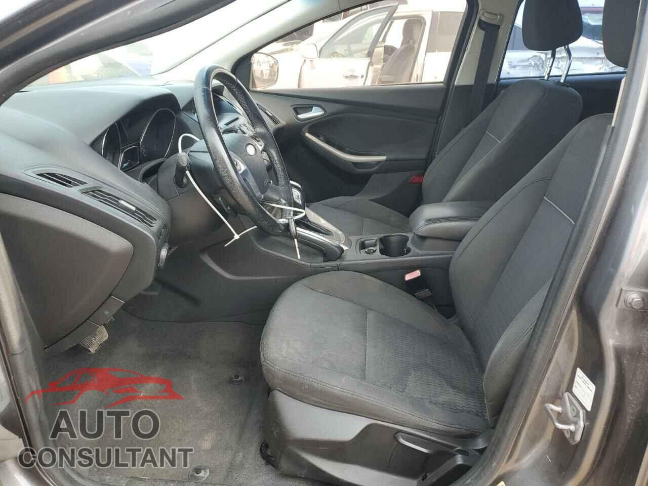 FORD FOCUS 2012 - 1FAHP3H22CL142378