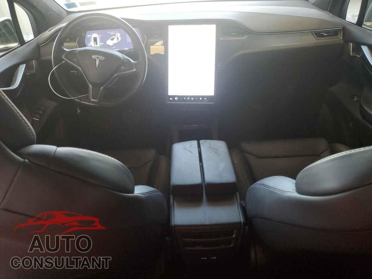 TESLA MODEL X 2018 - 5YJXCAE20JF100088