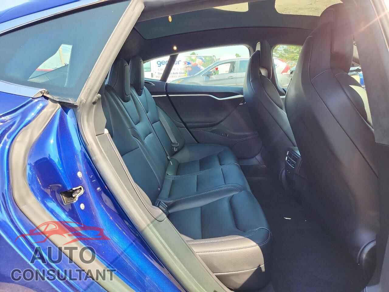 TESLA MODEL S 2017 - 5YJSA1E28HF216875
