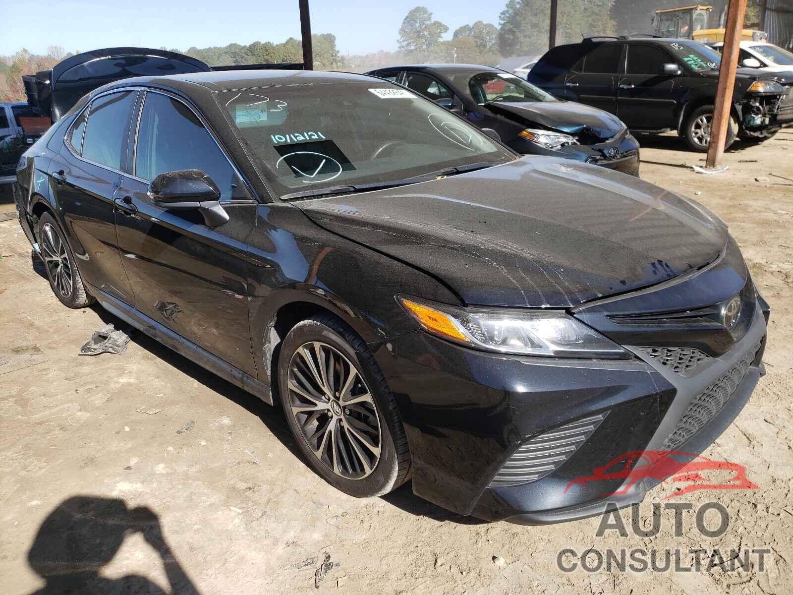 TOYOTA CAMRY 2018 - 4T1B11HK5JU058127