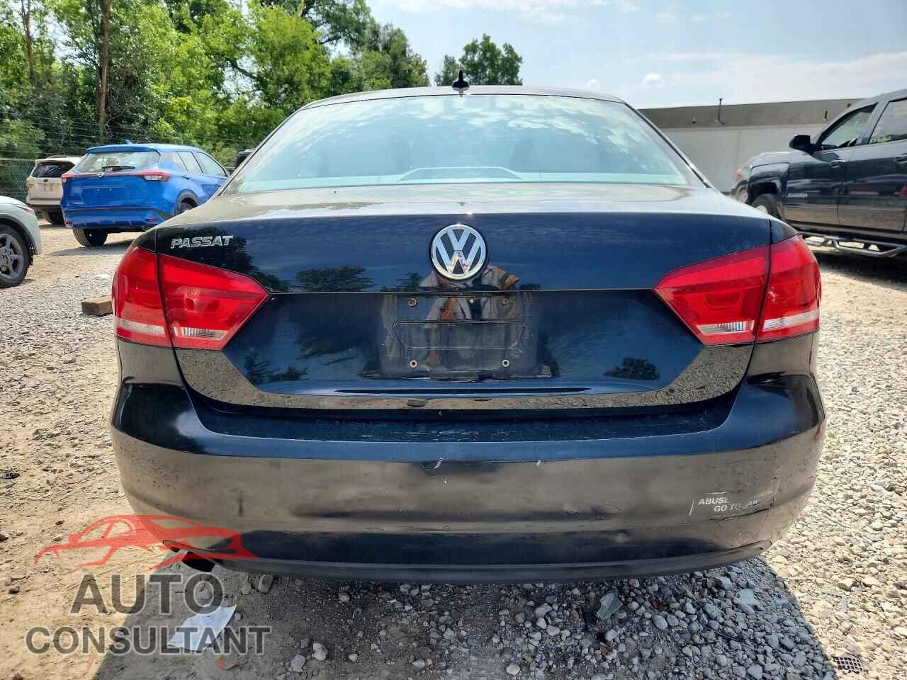 VOLKSWAGEN PASSAT 2014 - 1VWAP7A35EC003562