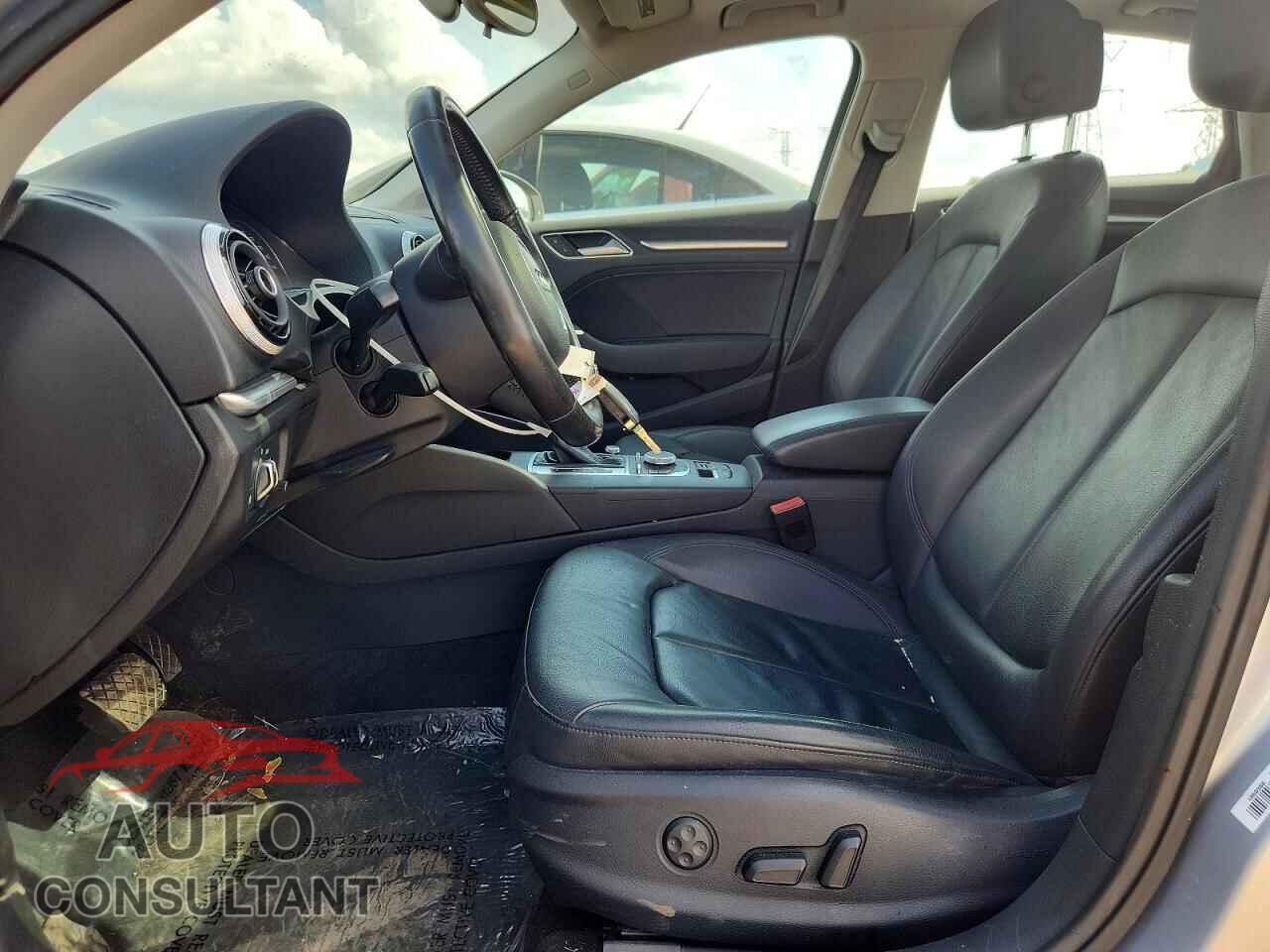 AUDI A3 2015 - WAUBFGFF1F1092389