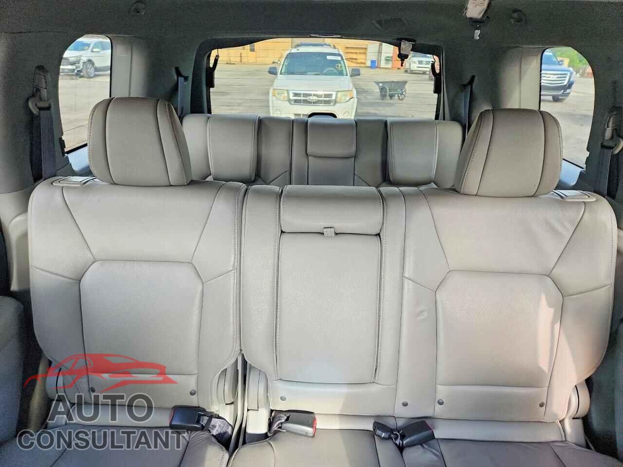HONDA PILOT 2012 - 5FNYF3H52CB003684