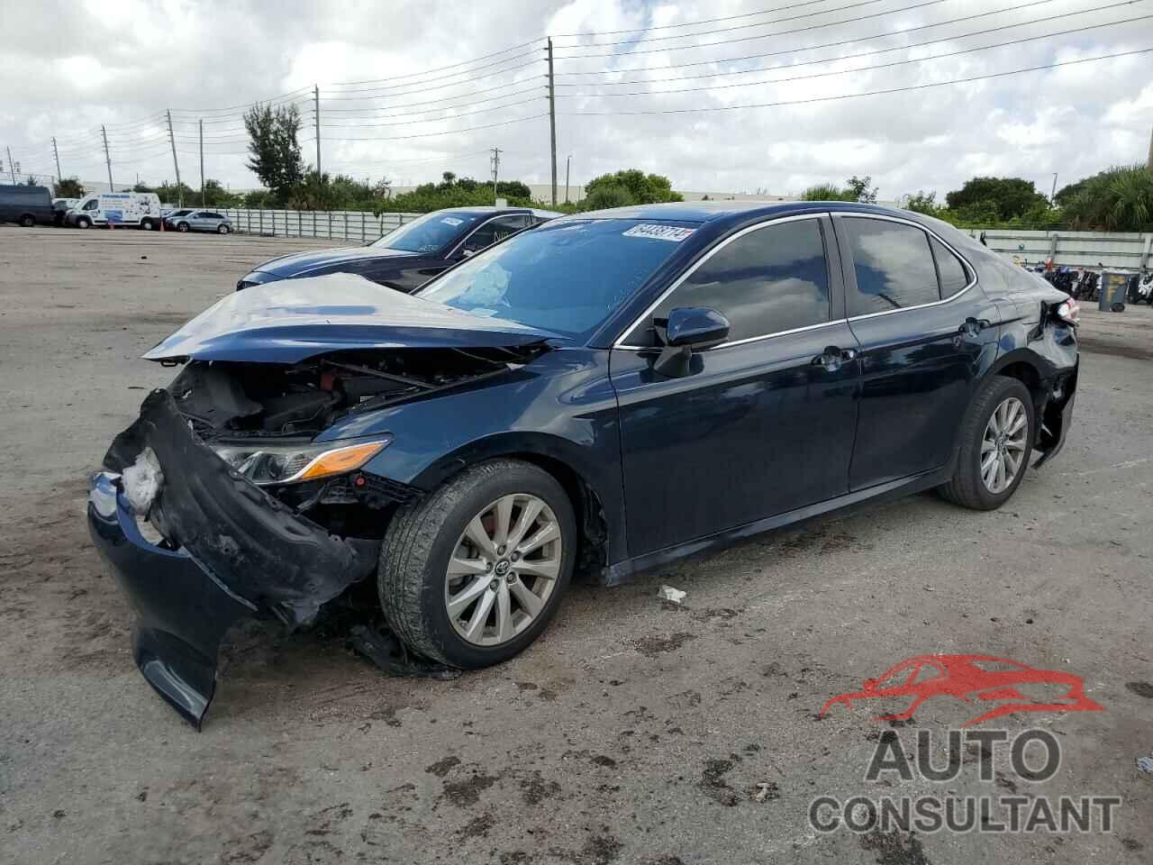 TOYOTA CAMRY 2018 - 4T1B11HK4JU555914