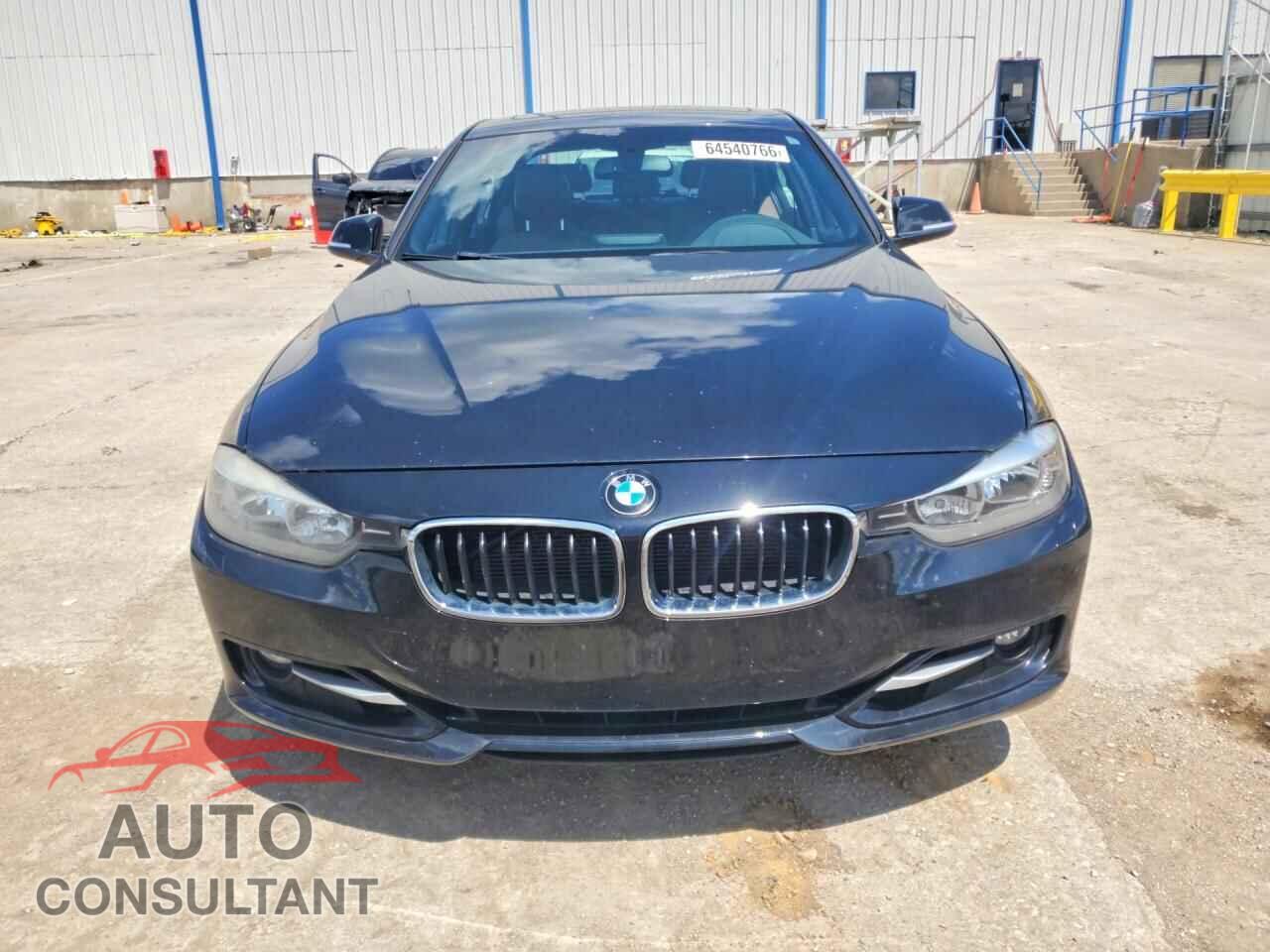 BMW 3 SERIES 2013 - WBA3B5G58DNS03696