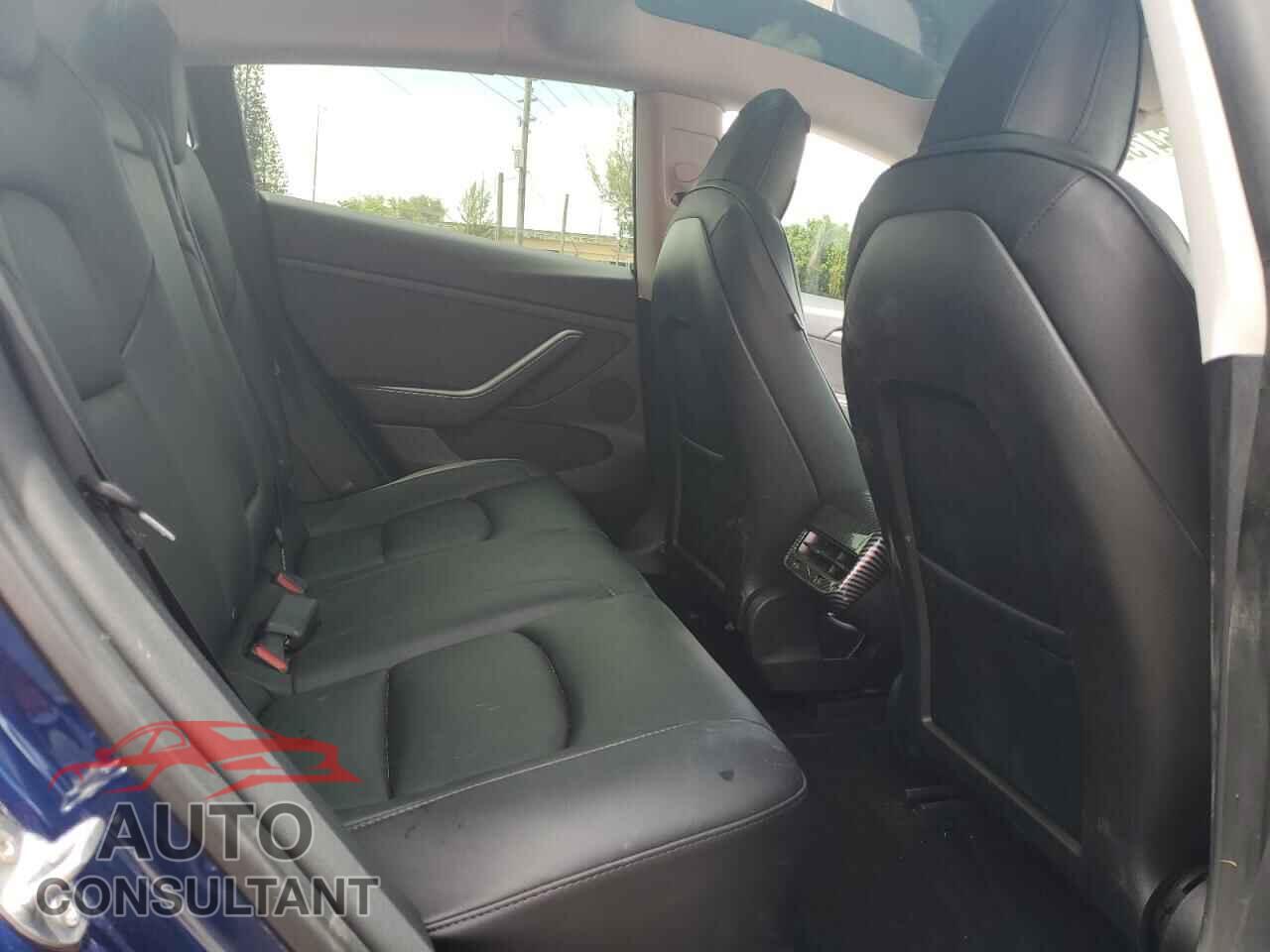 TESLA MODEL 3 2021 - 5YJ3E1EB3MF015338