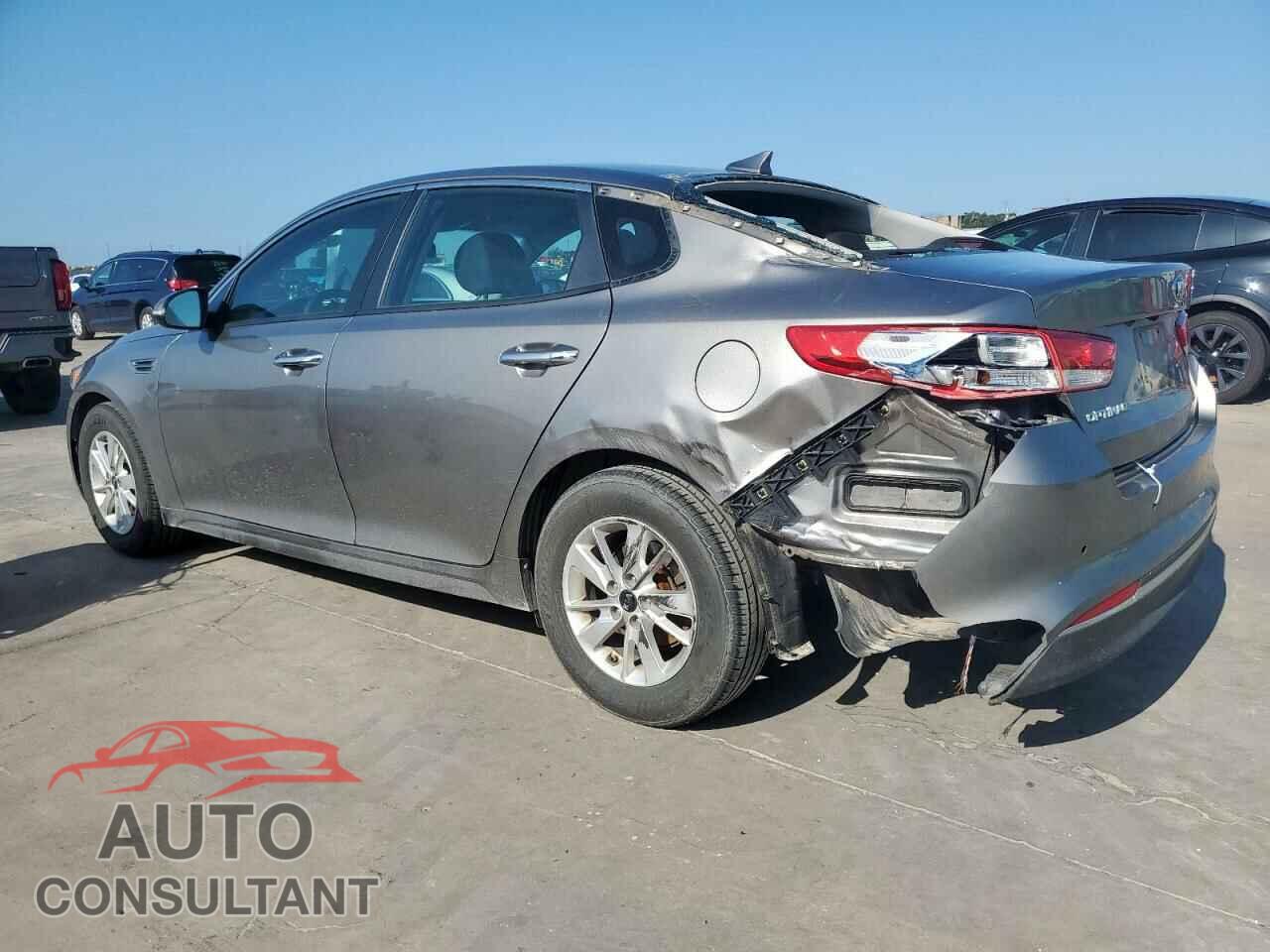 KIA OPTIMA 2018 - 5XXGT4L30JG242578