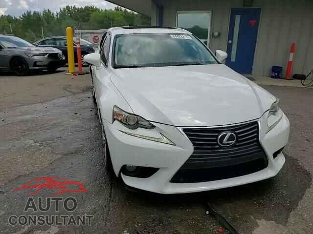 LEXUS IS 2014 - JTHBF1D22E5035933