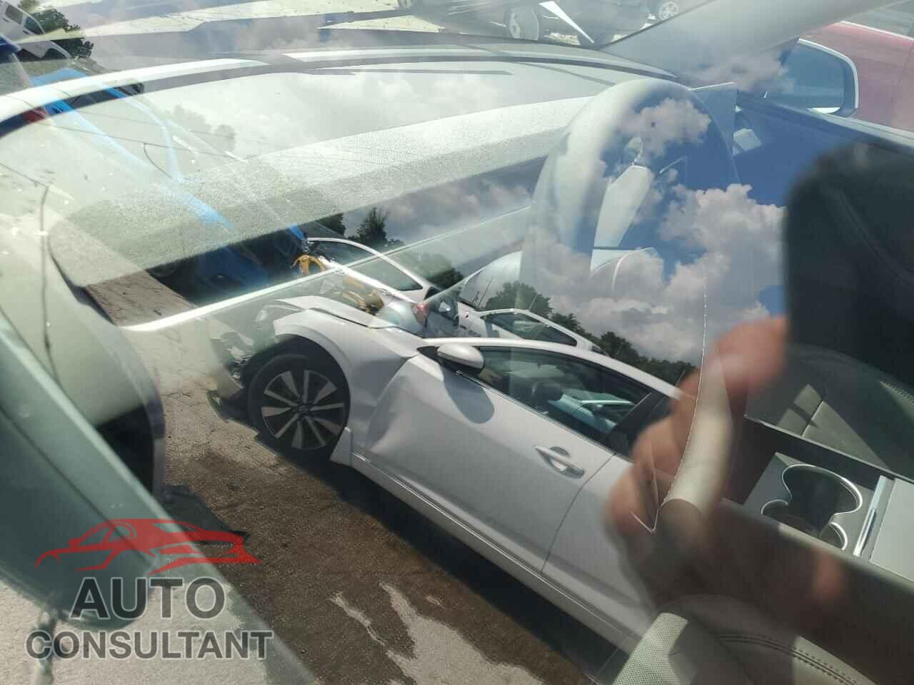 TESLA MODEL Y 2026 - 7SAYGDEE5TF348041