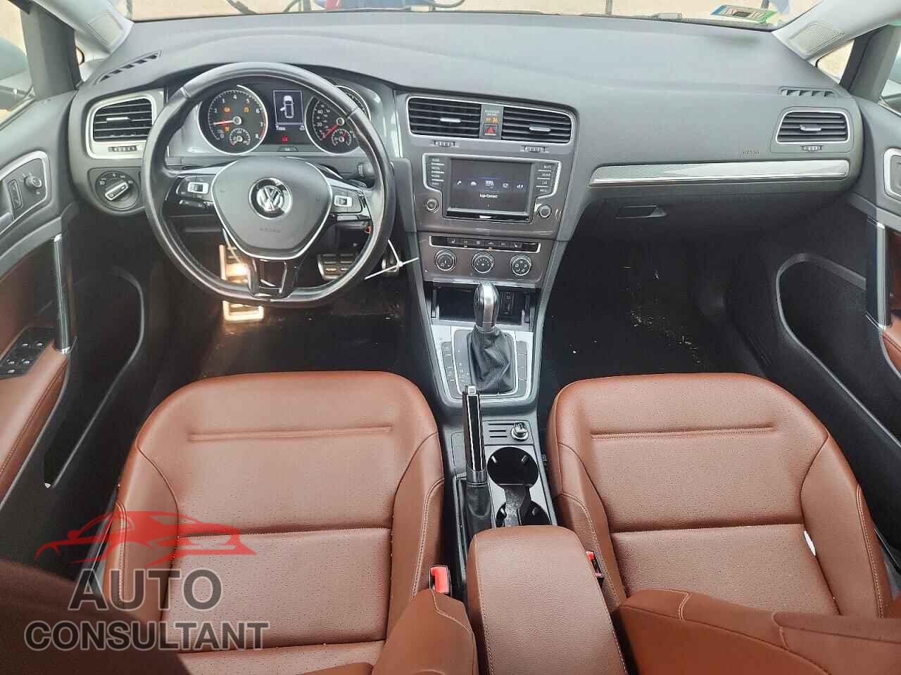 VOLKSWAGEN GOLF 2017 - 3VWH17AU7HM528537
