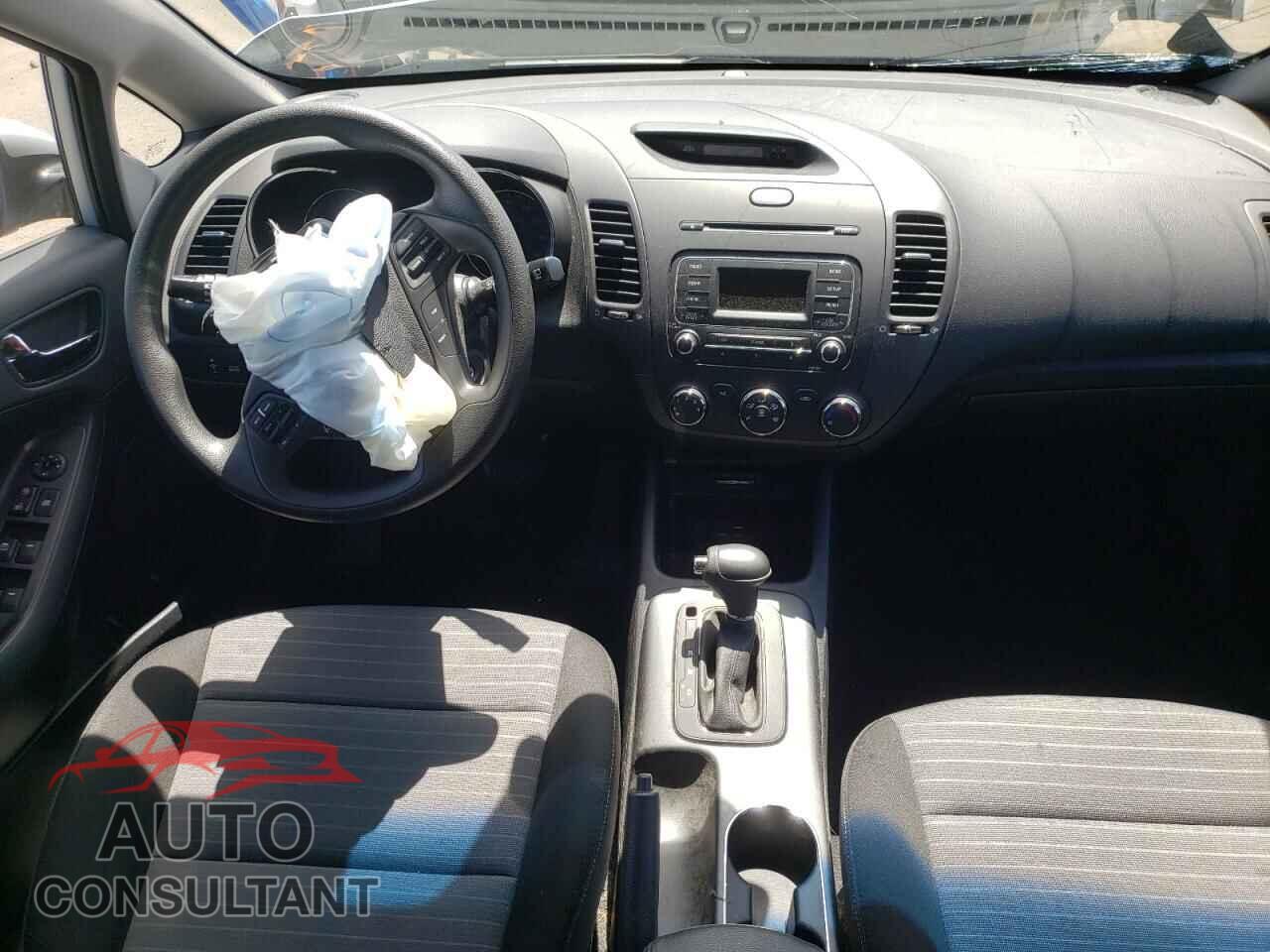 KIA FORTE 2016 - KNAFK5A8XG5582480