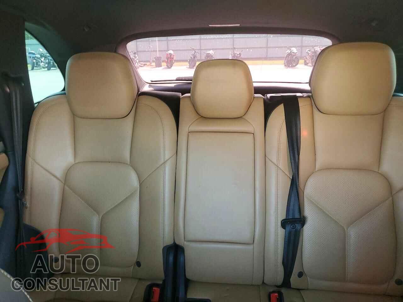 PORSCHE CAYENNE 2016 - WP1AA2A2XGLA04092