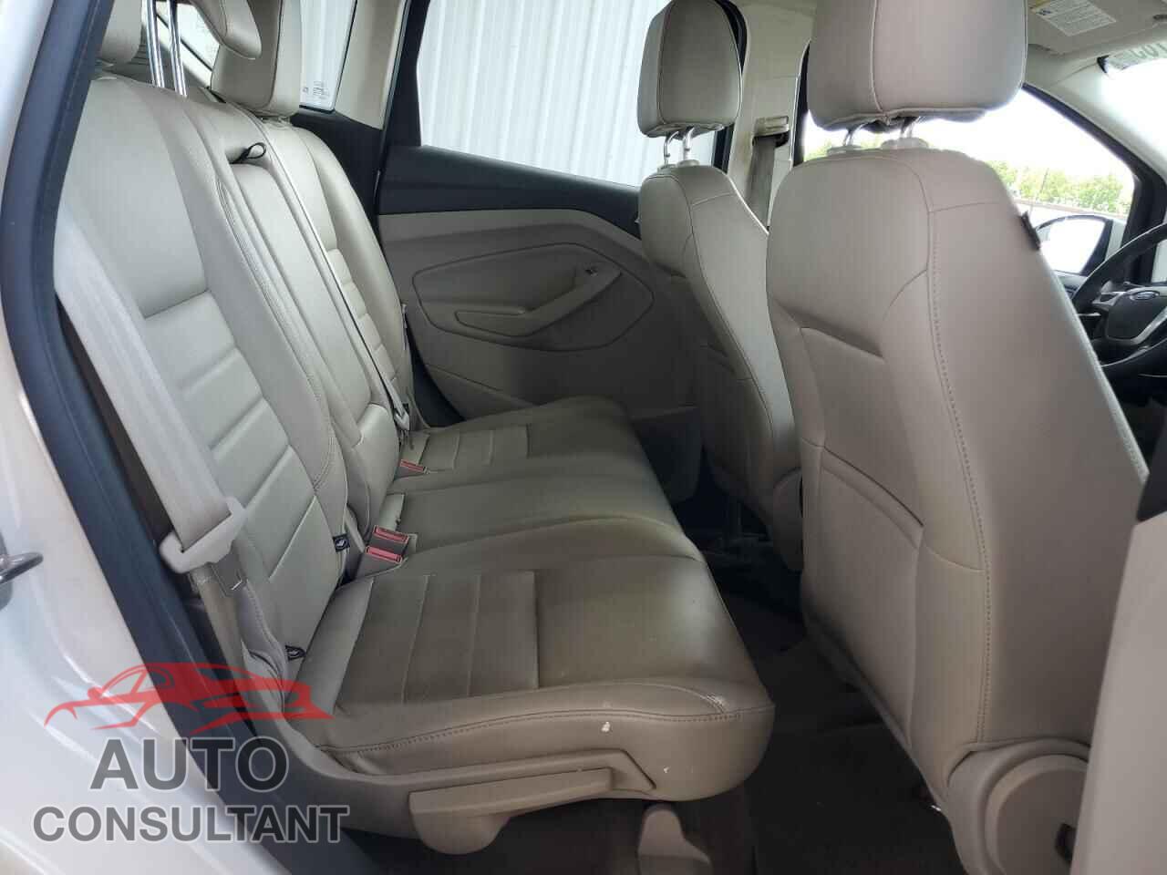 FORD CMAX 2015 - 1FADP5BU2FL105002