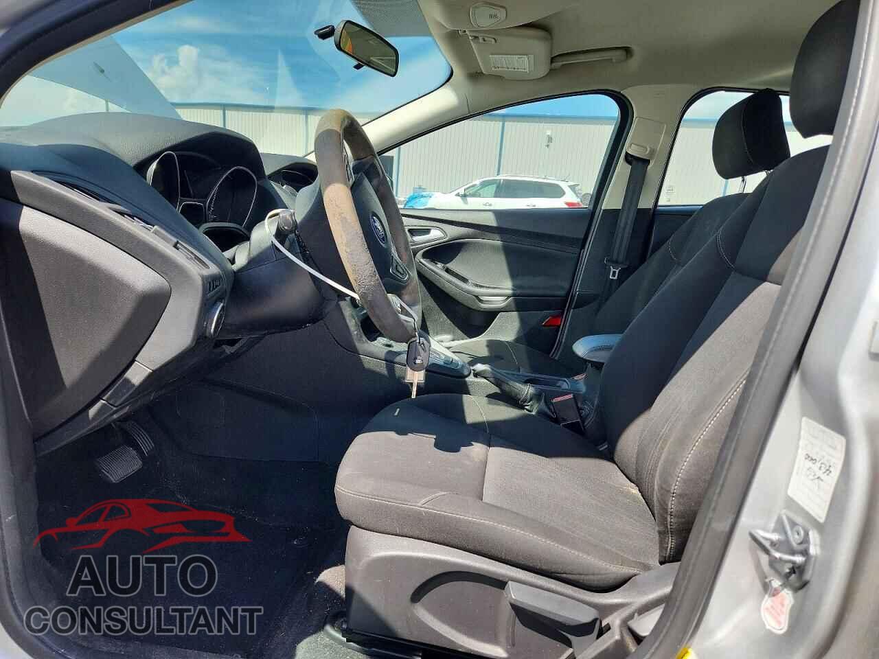 FORD FOCUS 2017 - 1FADP3F21HL248247