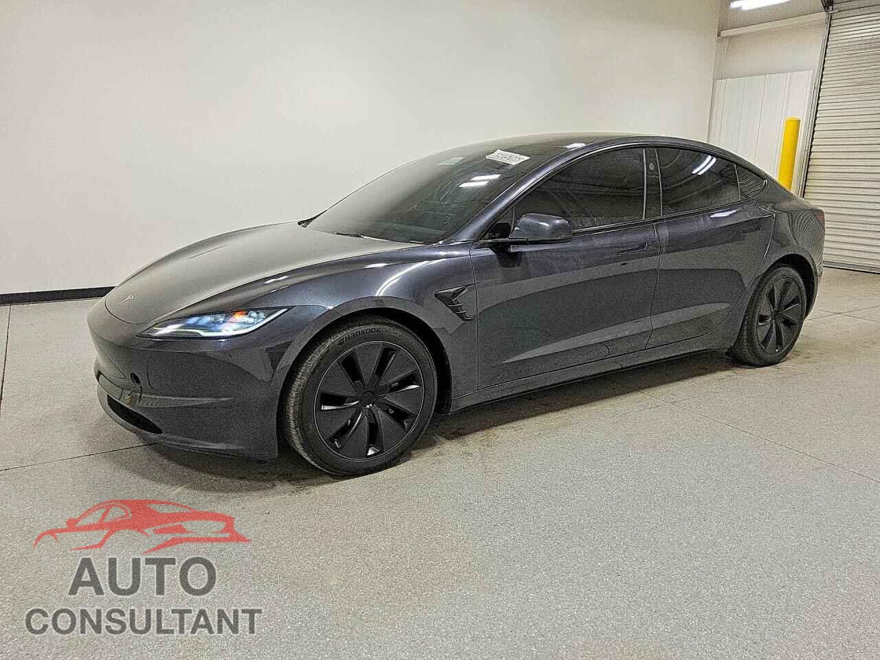 TESLA MODEL 3 2024 - 5YJ3E1EB5RF843687