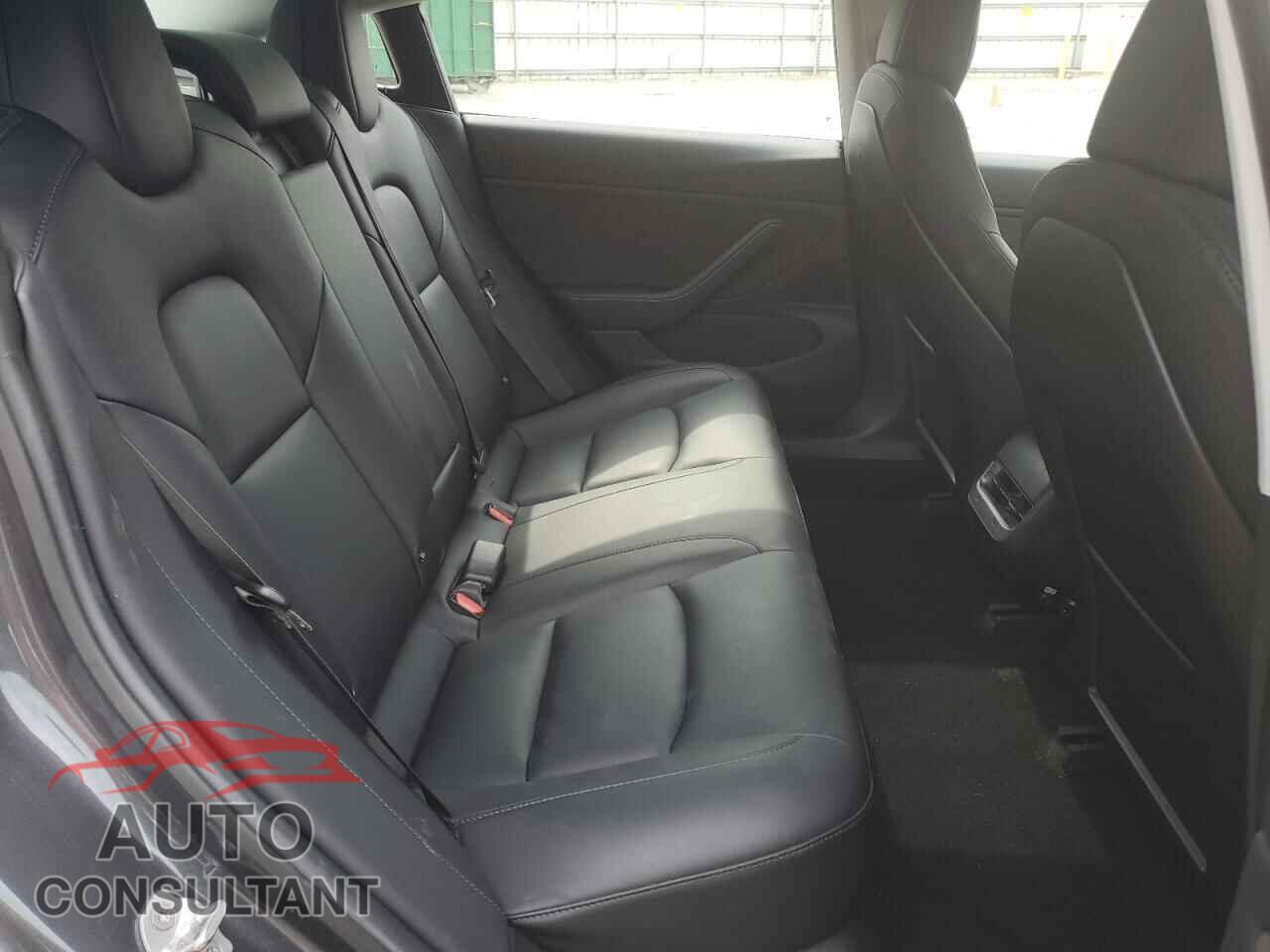 TESLA MODEL 3 2018 - 5YJ3E1EA9JF045818