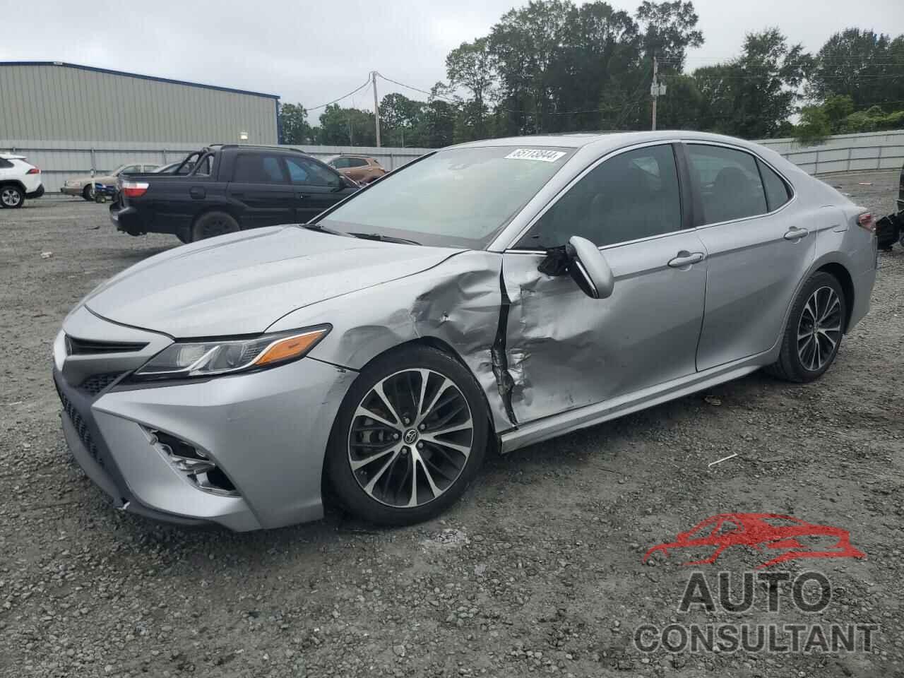 TOYOTA CAMRY 2018 - 4T1B11HK0JU623271