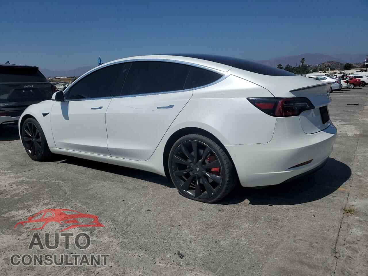 TESLA MODEL 3 2019 - 5YJ3E1EB5KF438676