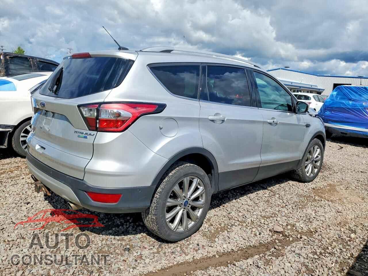 FORD ESCAPE 2017 - 1FMCU9J97HUE83148