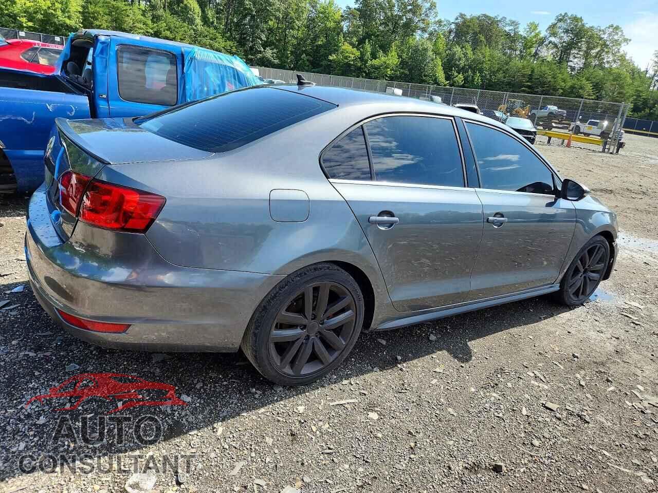 VOLKSWAGEN JETTA 2013 - 3VW467AJ4DM264063