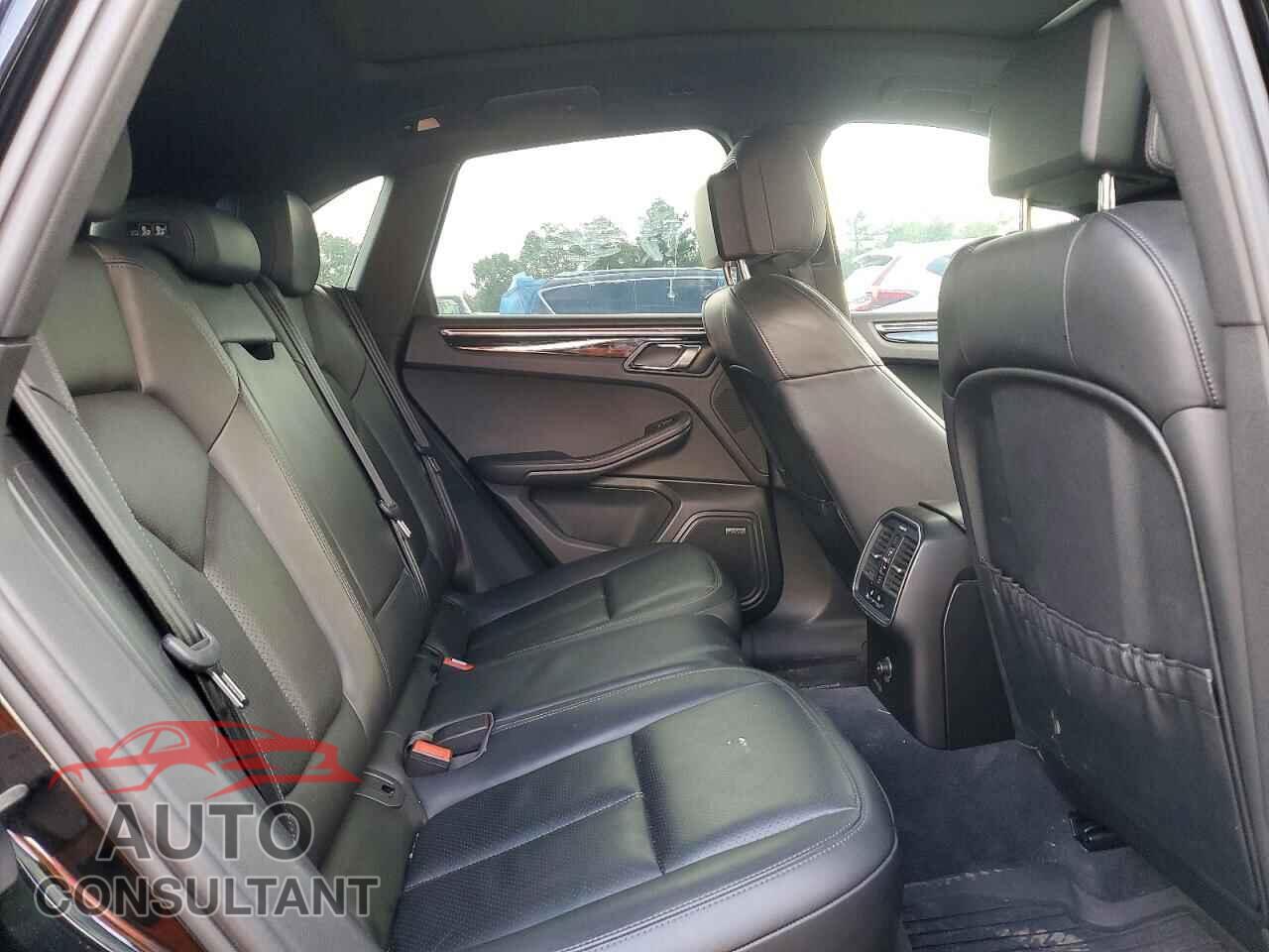PORSCHE MACAN 2015 - WP1AB2A58FLB73999