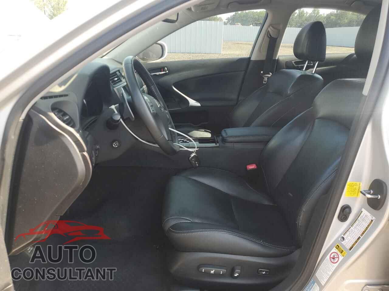 LEXUS IS 2012 - JTHCF5C22C5053732