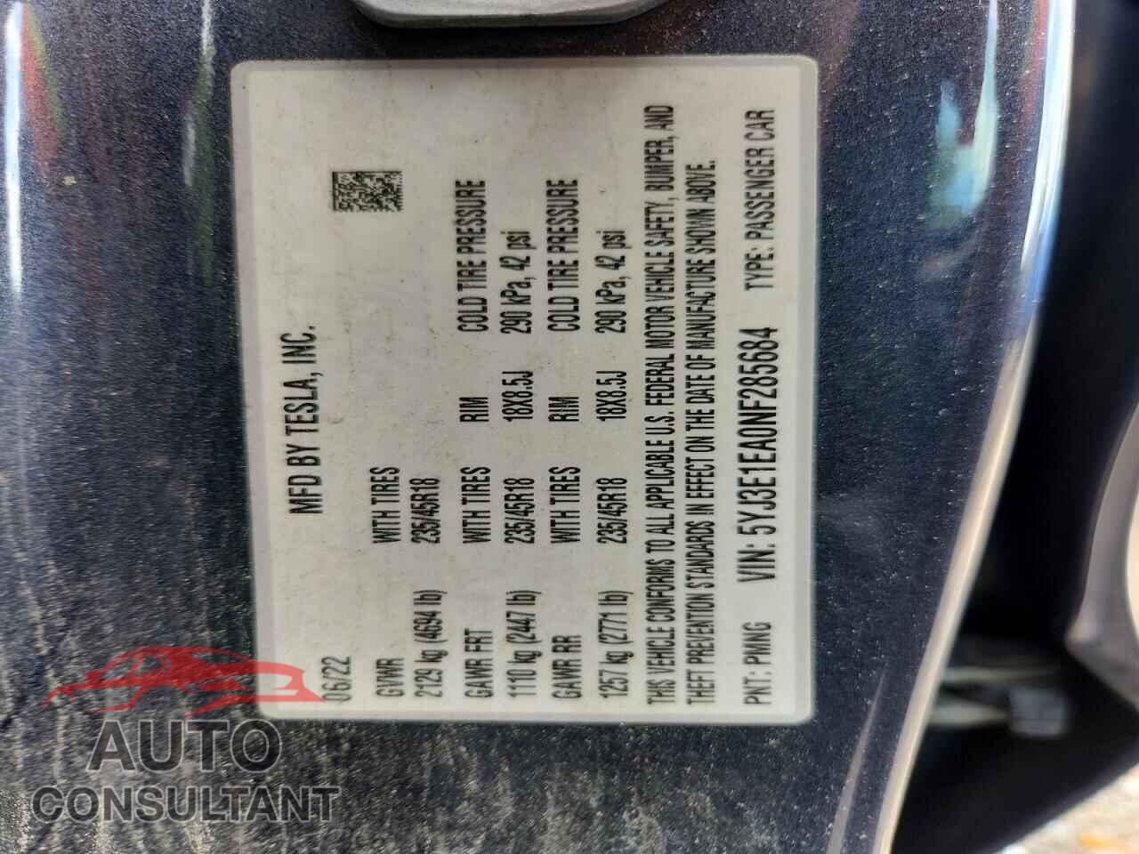 TESLA MODEL 3 2022 - 5YJ3E1EA0NF285684