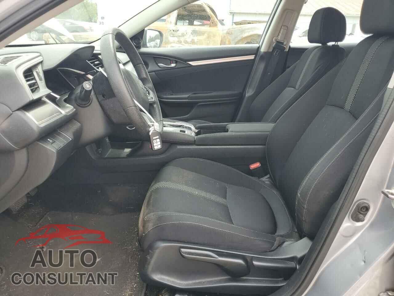 HONDA CIVIC 2018 - 19XFC2F72JE022995