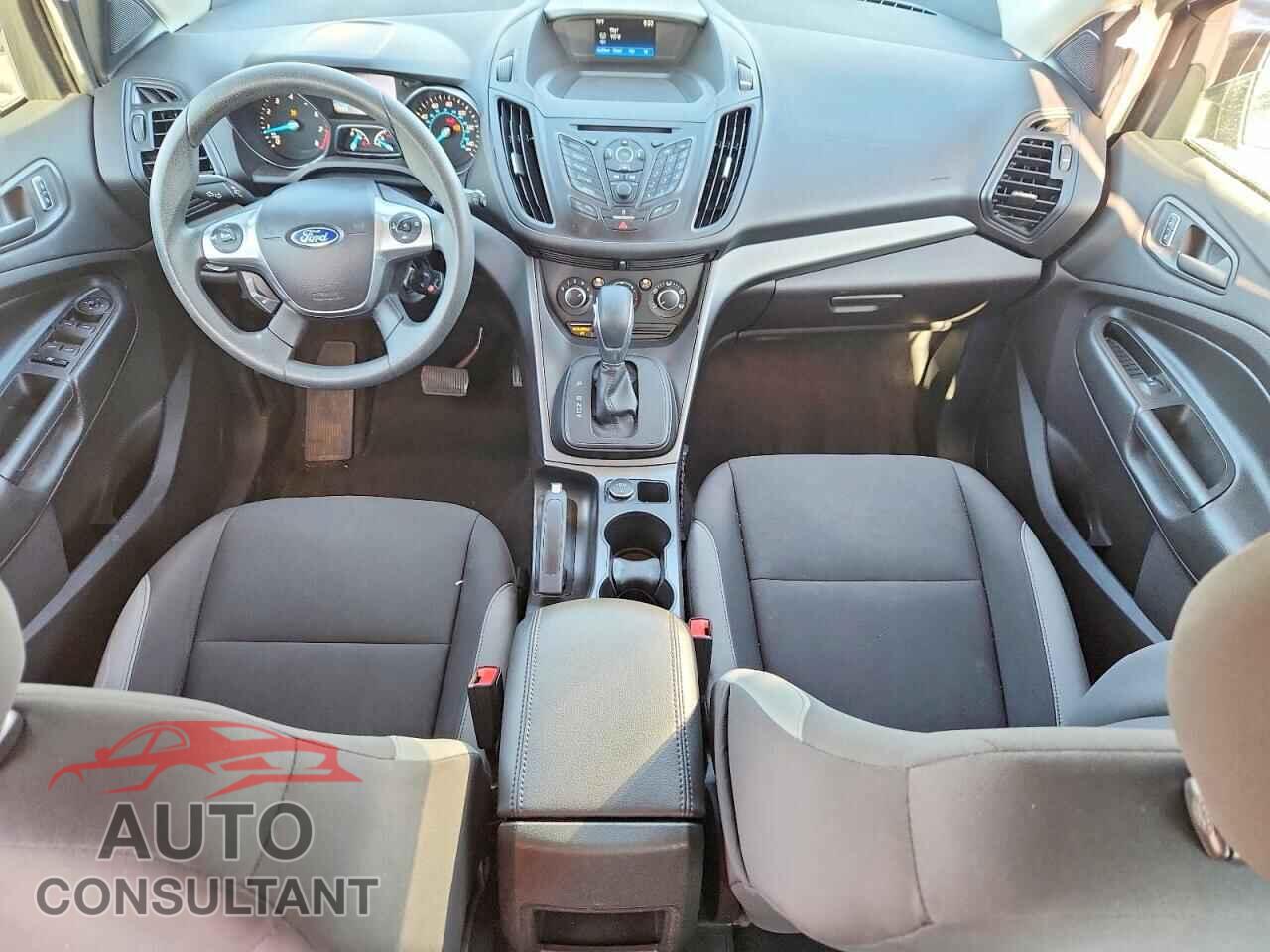 FORD ESCAPE 2016 - 1FMCU0F73GUB07564