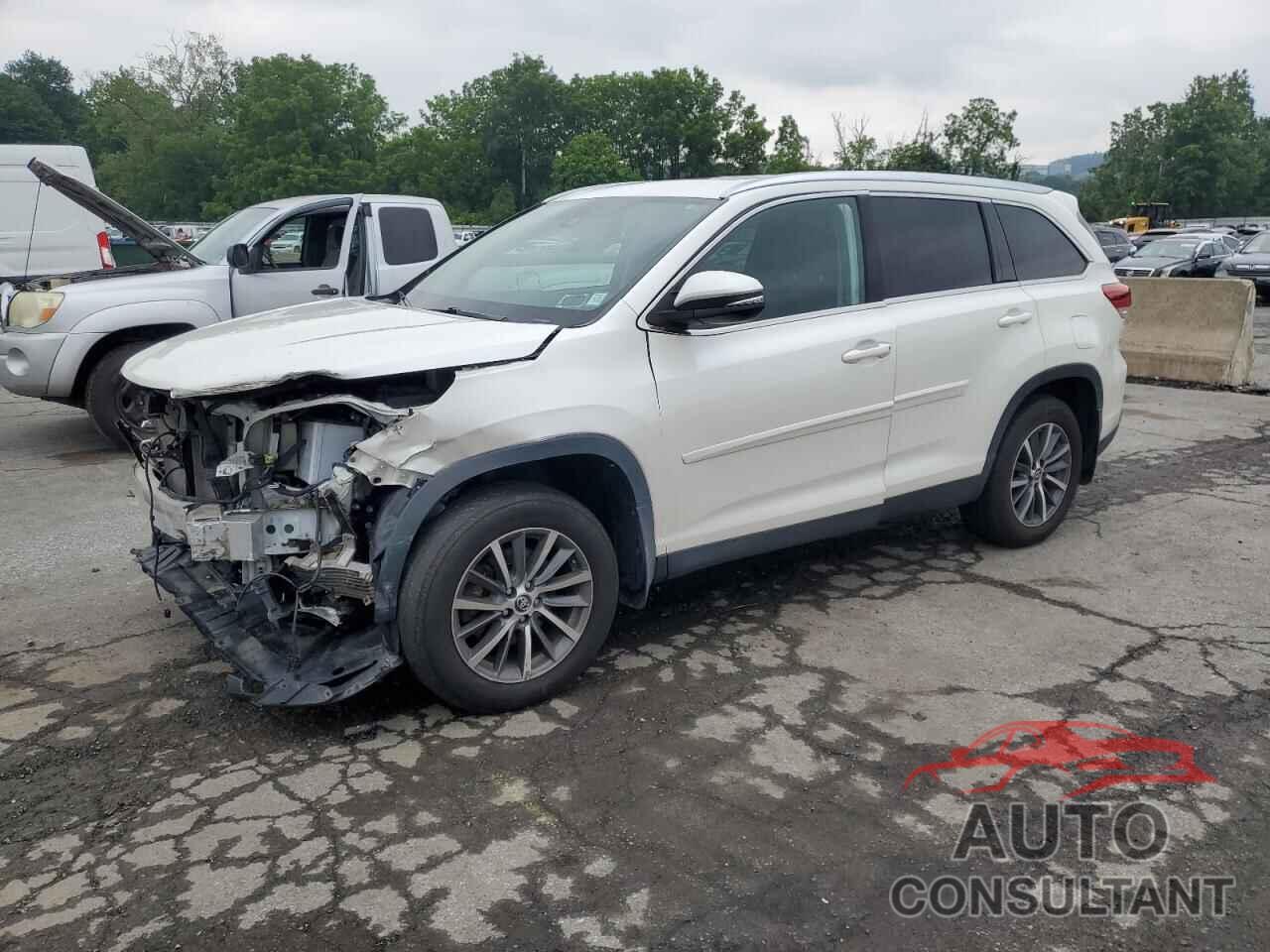 TOYOTA HIGHLANDER 2019 - 5TDJZRFH8KS924830