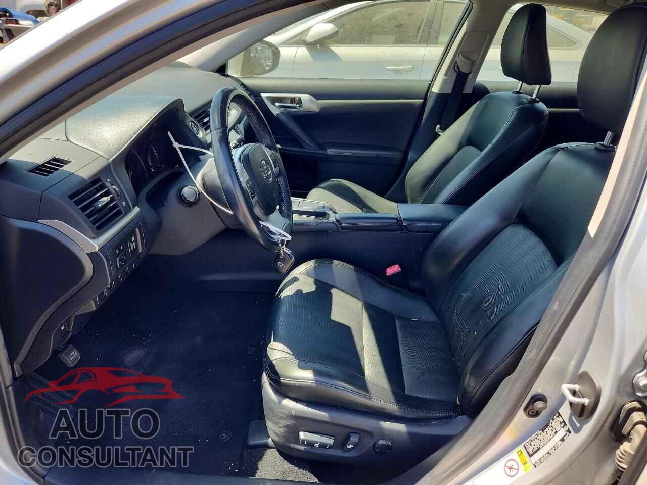 LEXUS CT 200 2013 - JTHKD5BH2D2138015