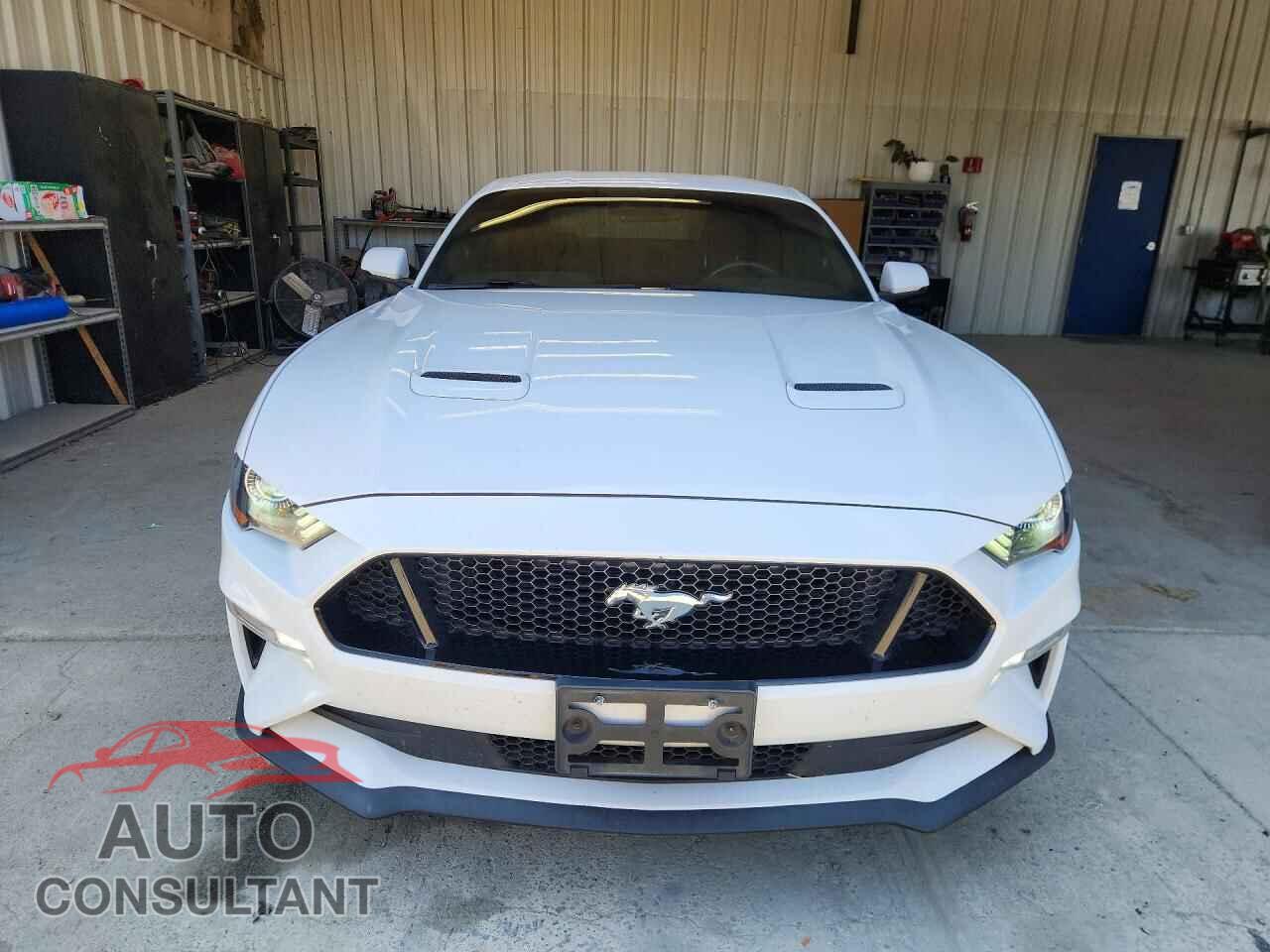 FORD MUSTANG 2020 - 1FA6P8CF2L5123753
