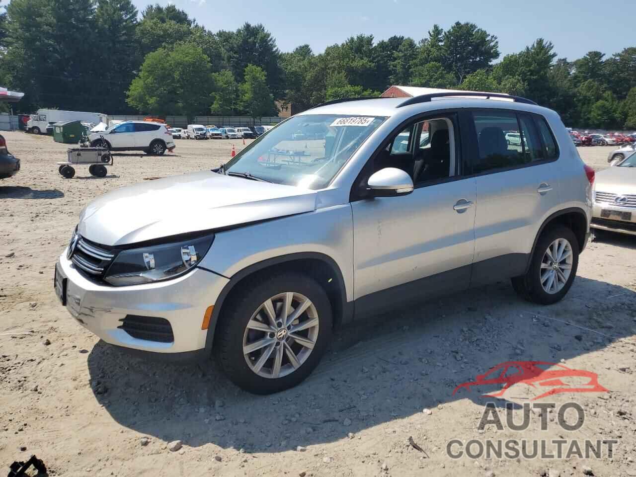 VOLKSWAGEN TIGUAN 2017 - WVGBV7AX0HK044283