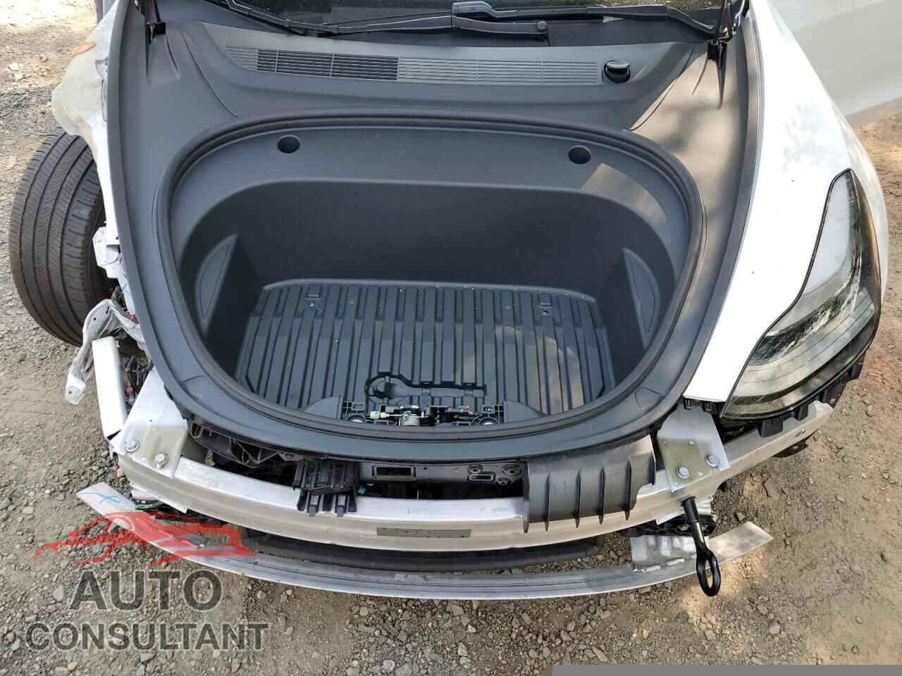 TESLA MODEL 3 2021 - 5YJ3E1EB0MF045803