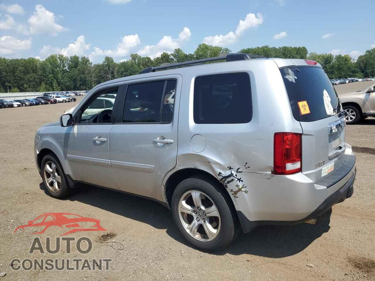 HONDA PILOT 2013 - 5FNYF4H48DB003736