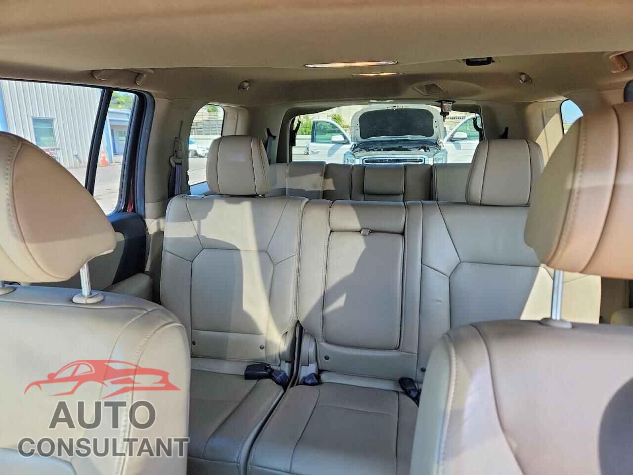 HONDA PILOT 2012 - 5FNYF4H50CB071052