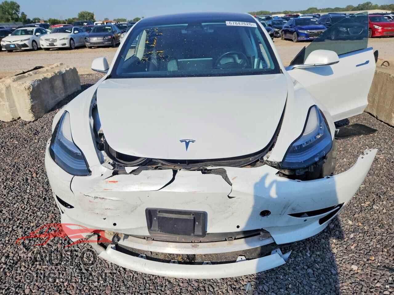 TESLA MODEL 3 2018 - 5YJ3E1EB5JF094684