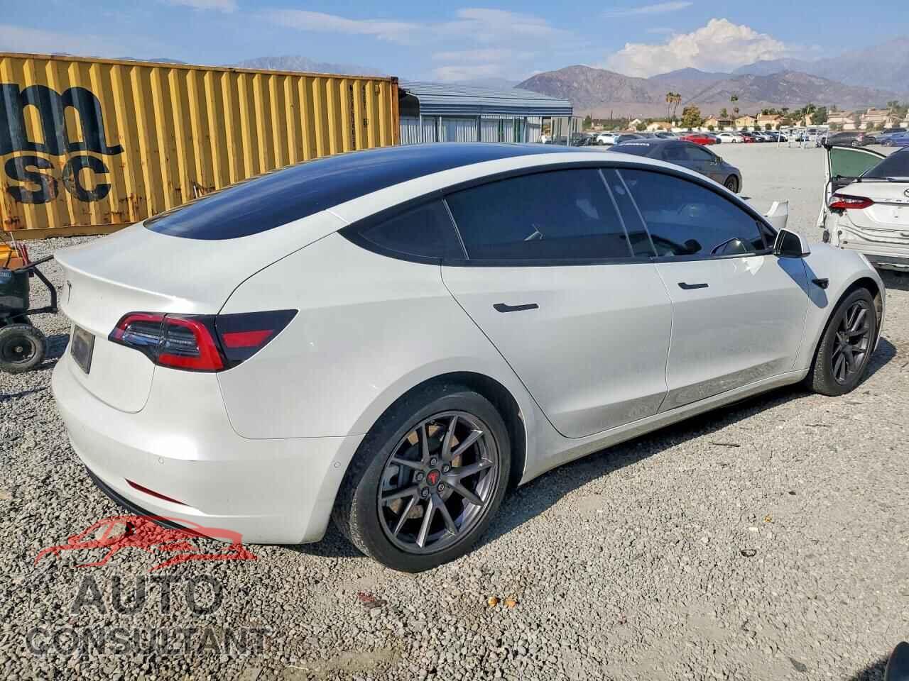 TESLA MODEL 3 2022 - 5YJ3E1EA4NF154595