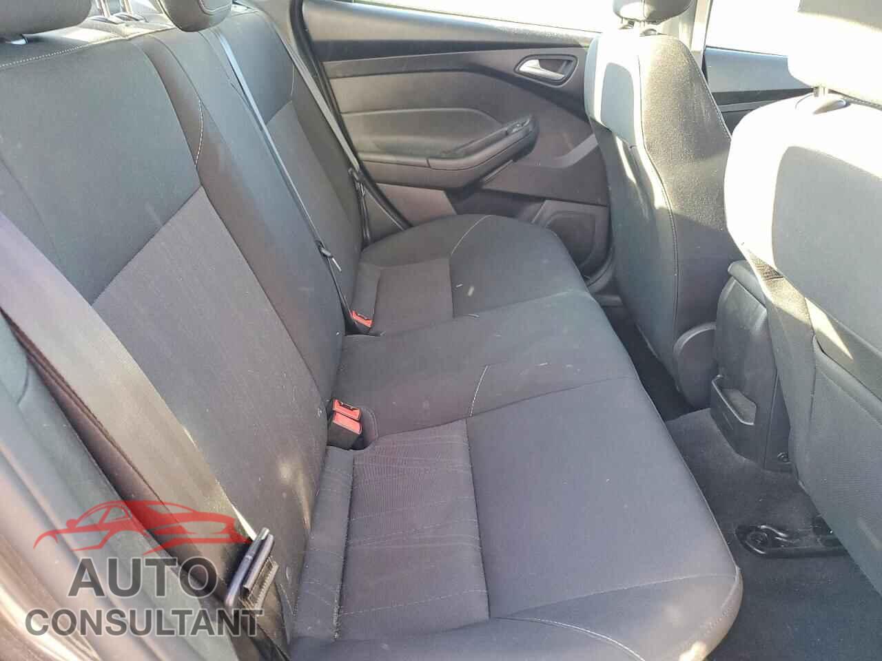 FORD FOCUS 2018 - 1FADP3F25JL328849