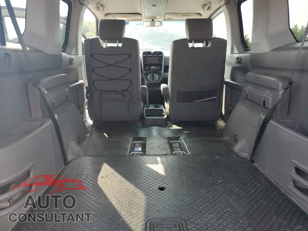 HONDA ELEMENT 2011 - 5J6YH2H70BL002951