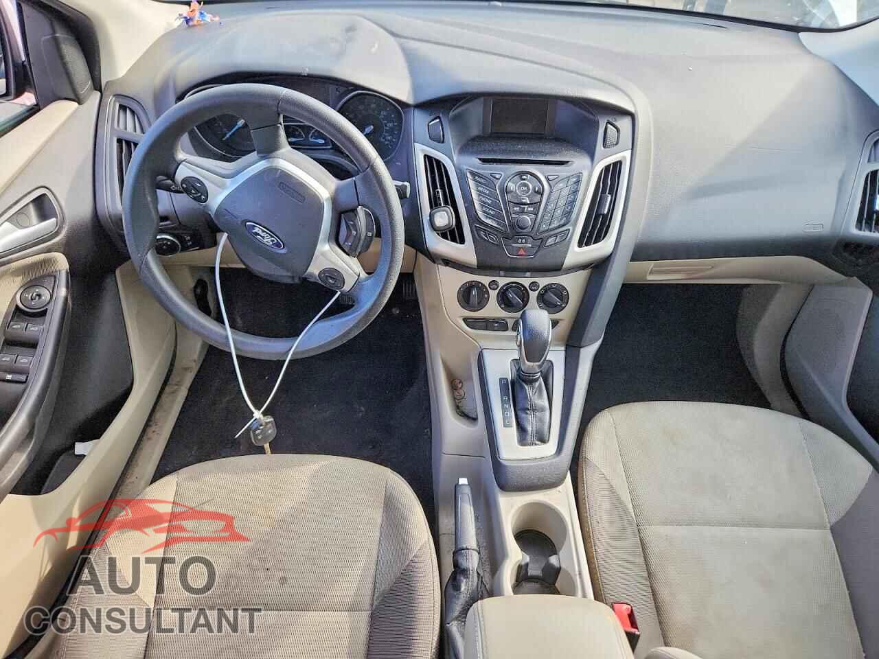 FORD FOCUS 2014 - 1FADP3F29EL157903