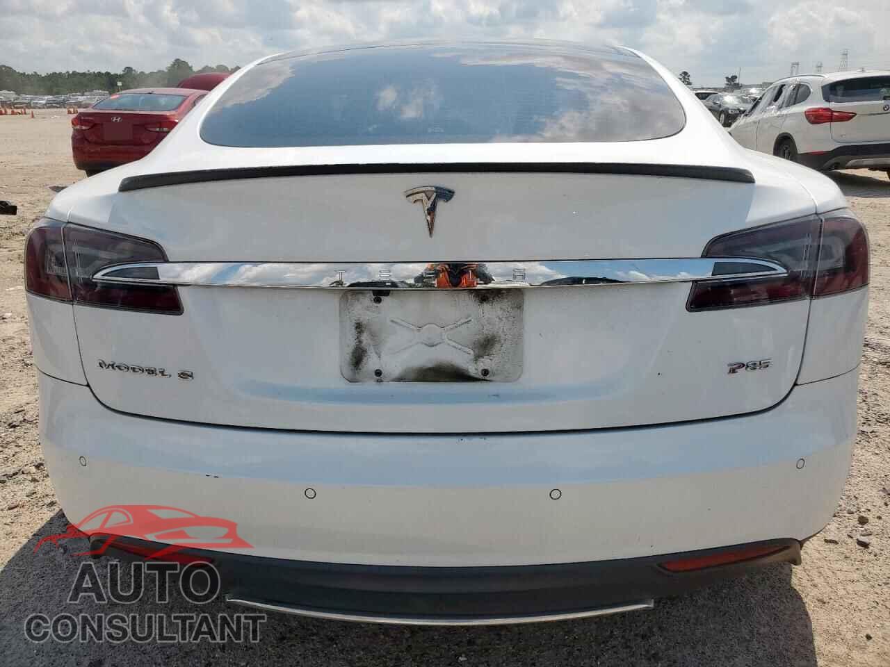 TESLA MODEL S 2014 - 5YJSA1H18EFP27808